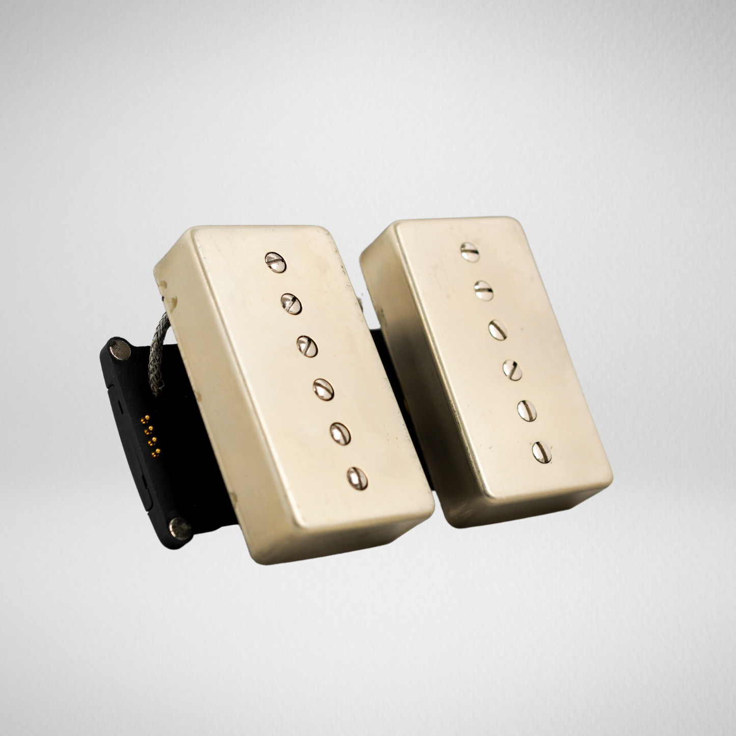 CREAM T CUSTOM SHOP DUCHESS HUMBUCKER-SIZED P90 PICKUPS